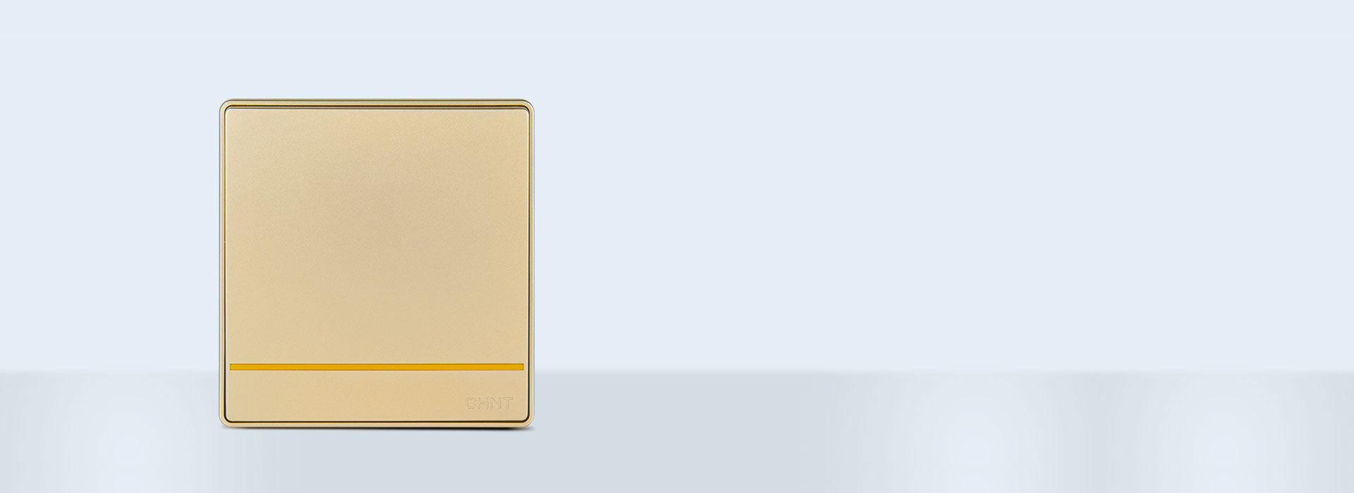 大氣外觀，易用設計
 大氣磅礴的大開關按...