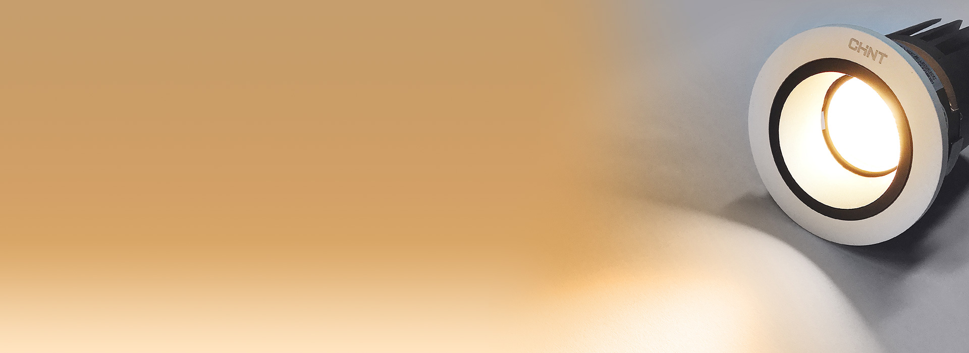 三重防眩，就是這么酷炫
 藏光：面環45...