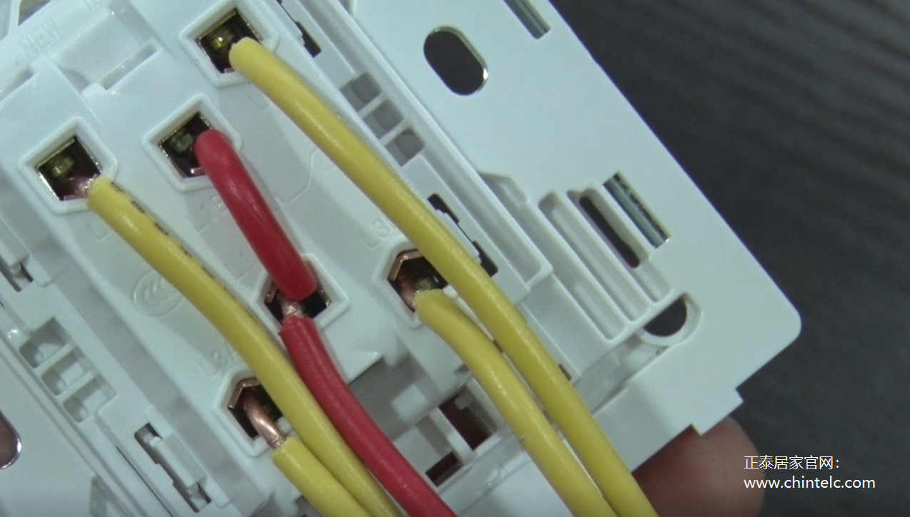 二開雙控開關怎么接線5 二開雙控開關怎么接線5