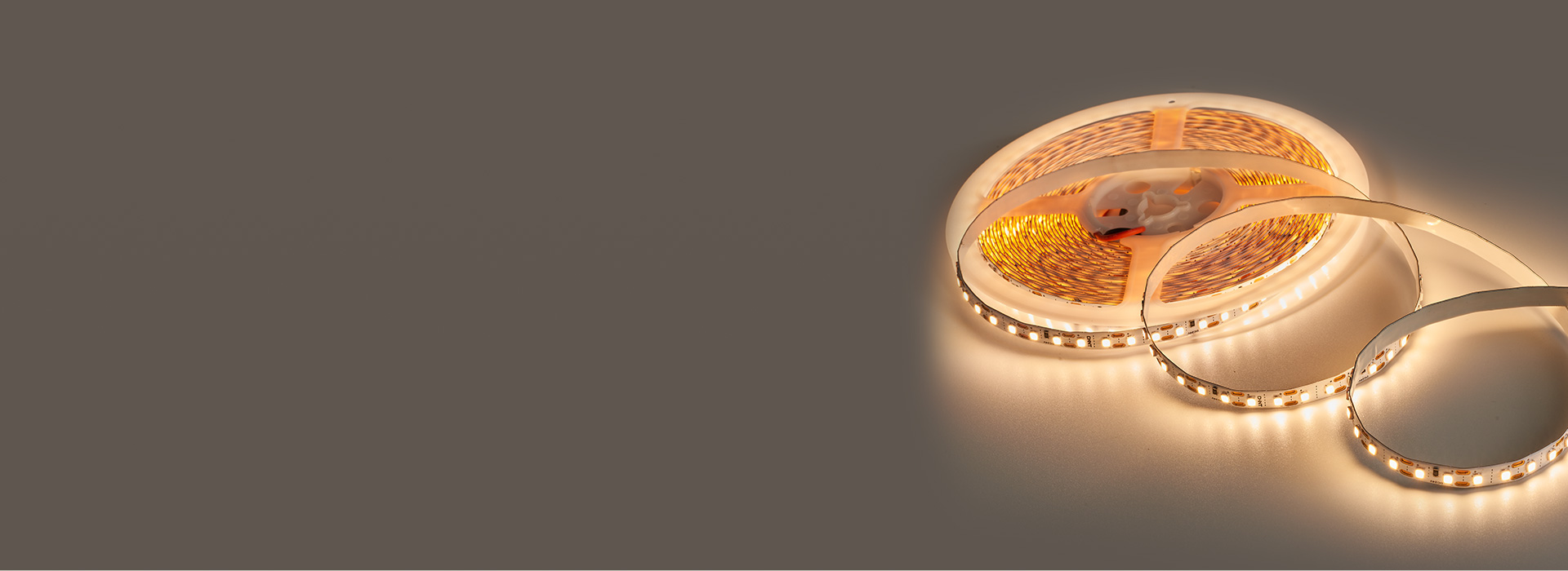 燈帶：DD45系列
 一燈一剪，剪出高階...