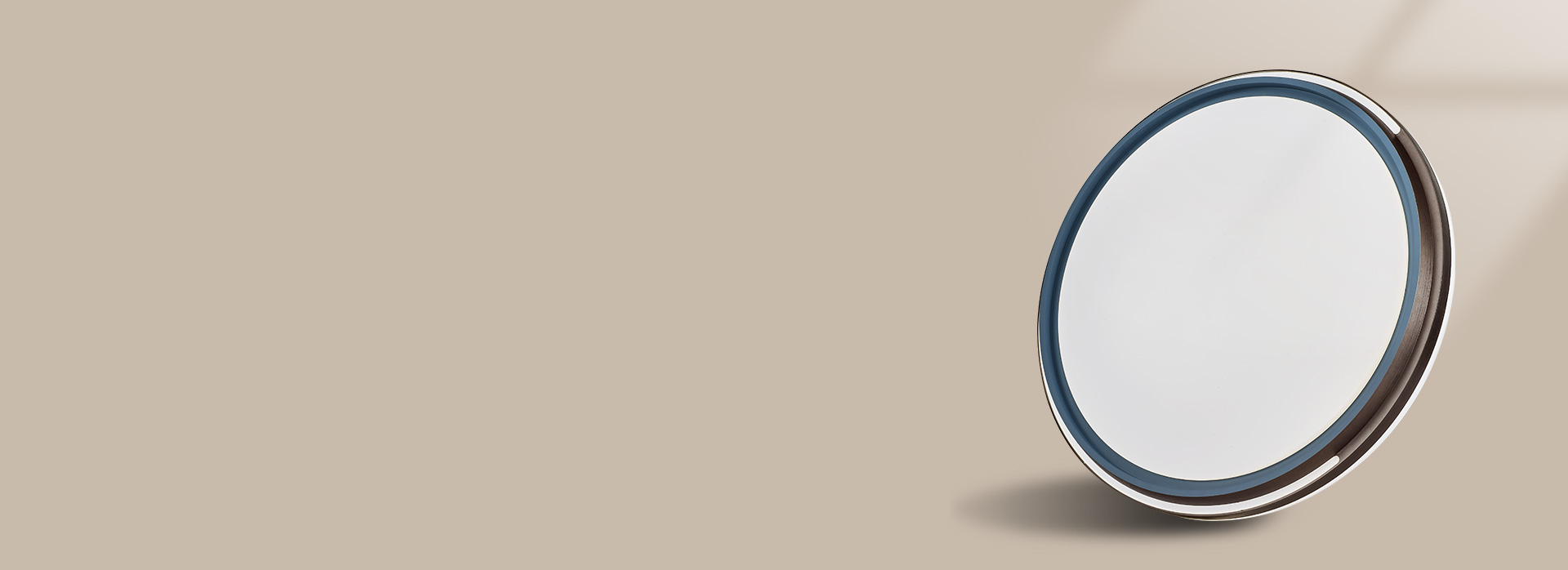 多層烤漆工藝，防腐防銹更耐用
 精工鐵藝...