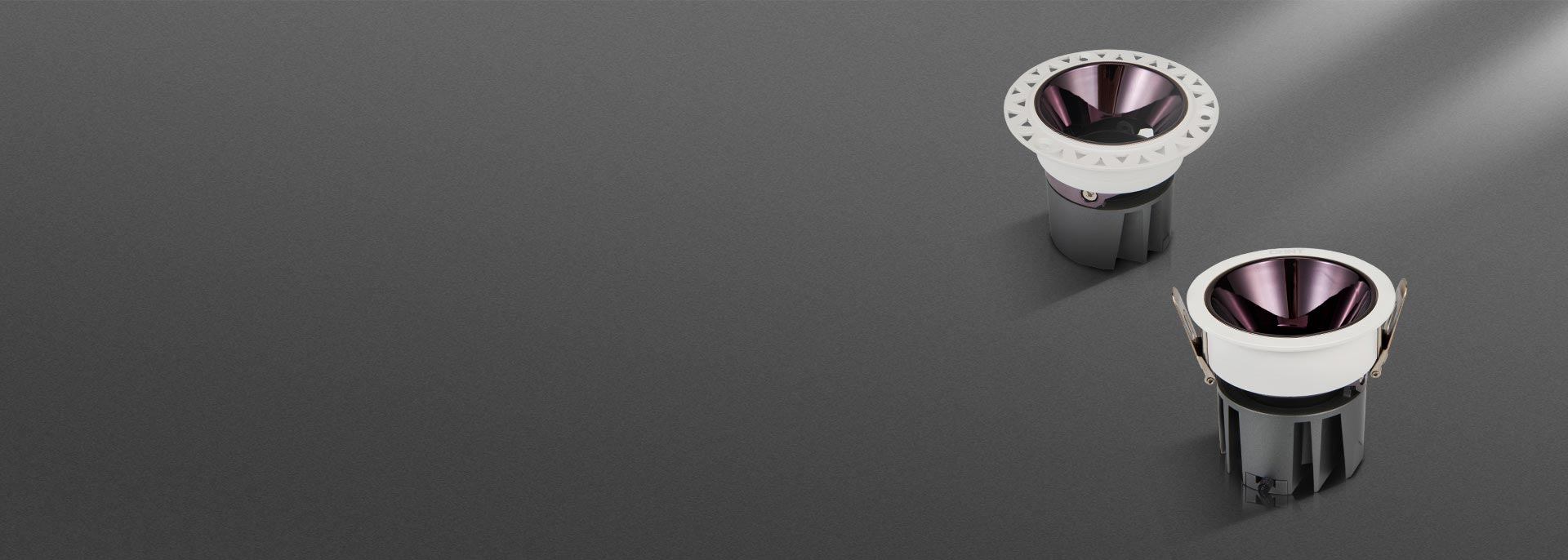 防眩深色燈杯，輕松駕馭無主燈
 槍灰色燈...