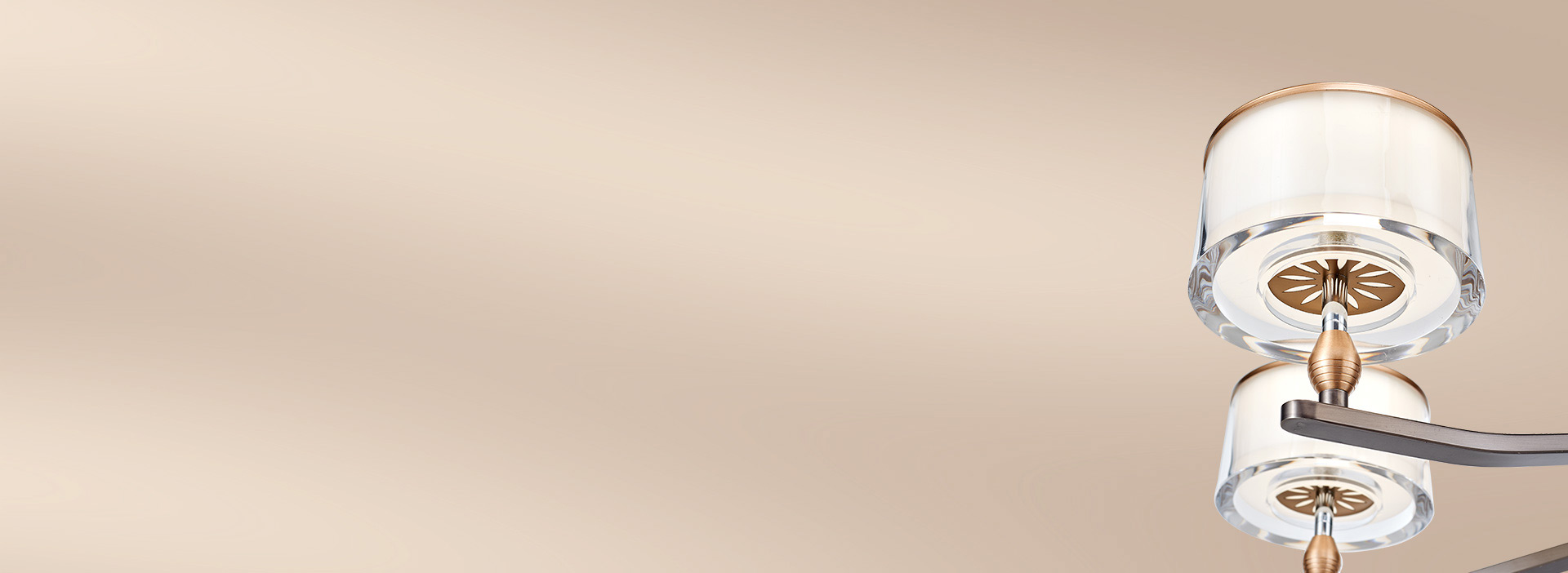 厚亞克力透光罩
 如玻璃般的絲滑質感，輕...